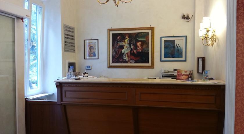 Hotel Villa Aricia アリッチャ エクステリア 写真