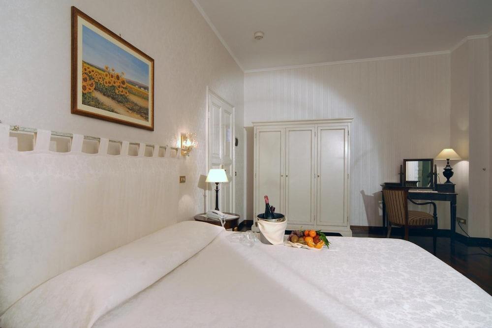 Hotel Villa Aricia アリッチャ エクステリア 写真