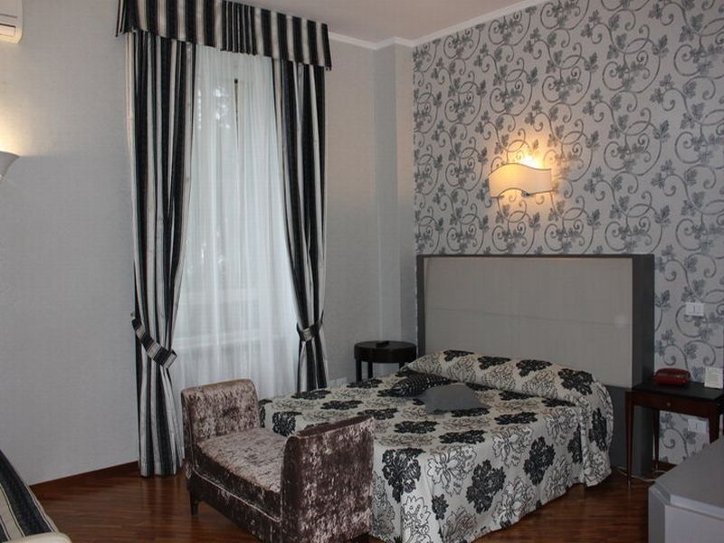 Hotel Villa Aricia アリッチャ エクステリア 写真